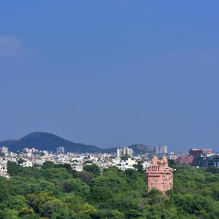 Jaipur Marriott Hotel Eksteriør bilde View of the city
