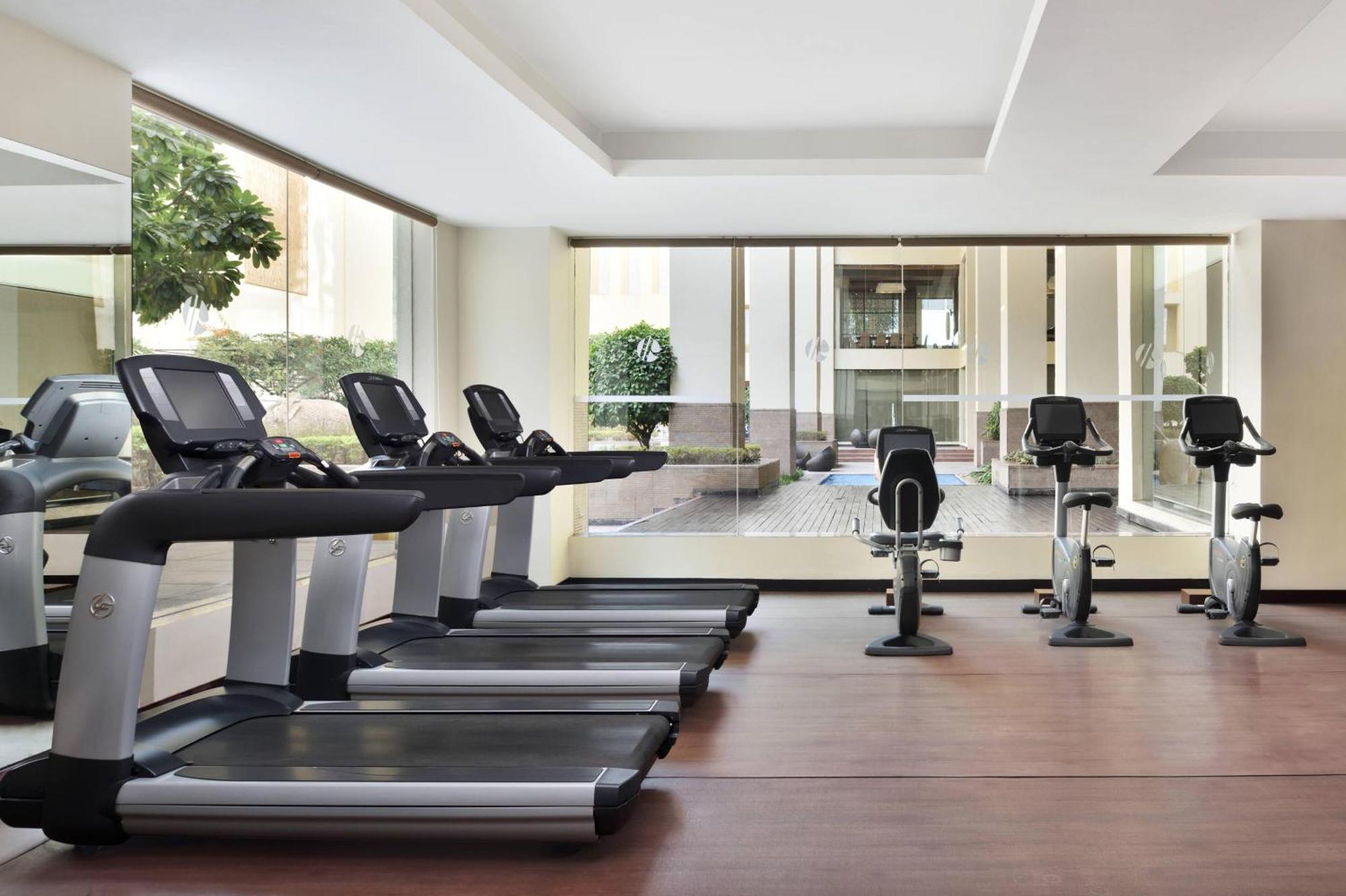 Jaipur Marriott Hotel Eksteriør bilde The gym at the hotel