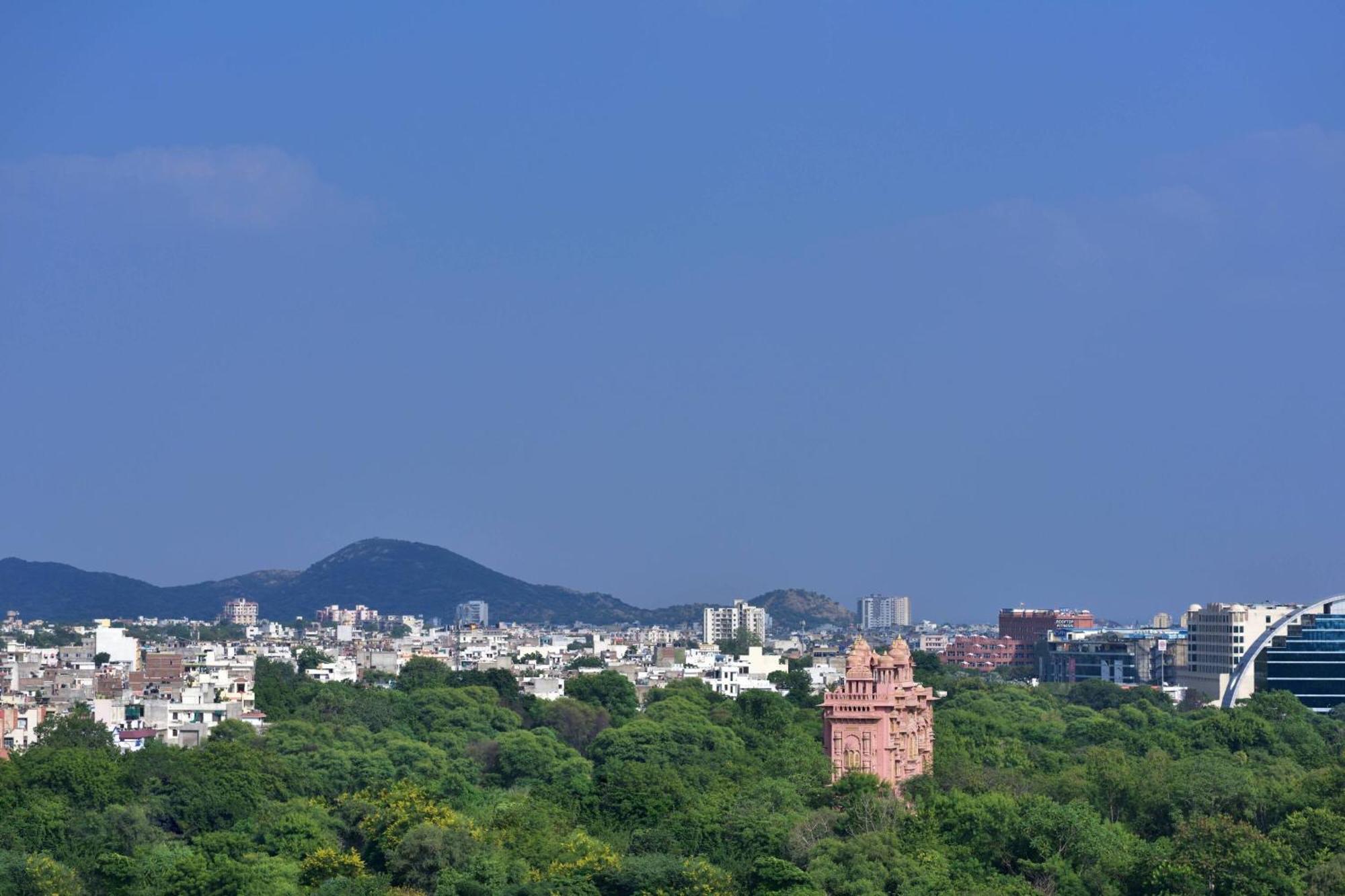 Jaipur Marriott Hotel Eksteriør bilde View of the city